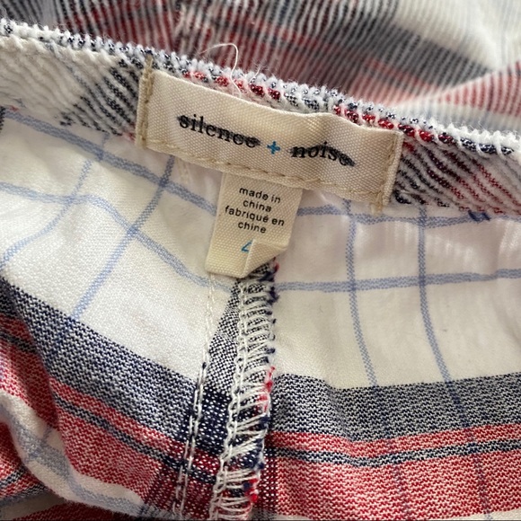 !!3 for $20!! Silence + Noise Shorts - Picture 3 of 3